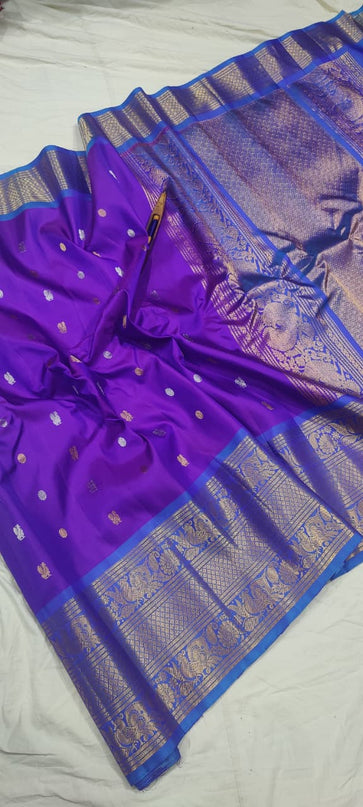 Premium Gadwal Handloom Pure Silk With Self Kanchi Border and Butta Blouse